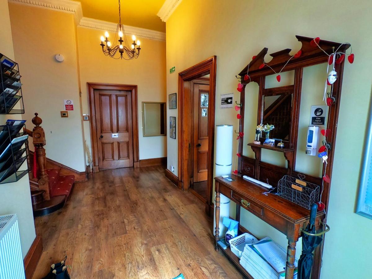 Gowanlea Heights Bed & Breakfast Кембелтаун Екстериор снимка